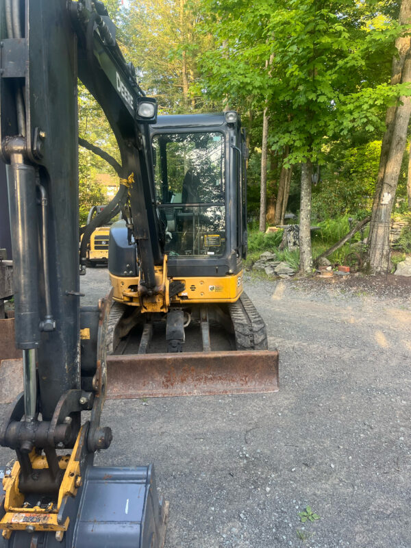 John Deere 35D conversion a Steel tracks for a John Deere 35D