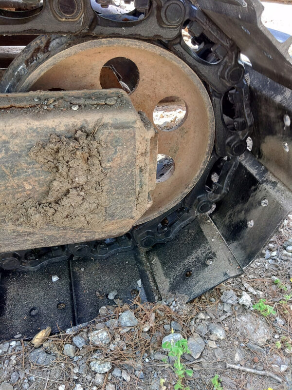 Takeuchi TB045 Steel Tracks - VIQAN Replacement Parts for Heavy Equipment - Rubber and Steel Tracks