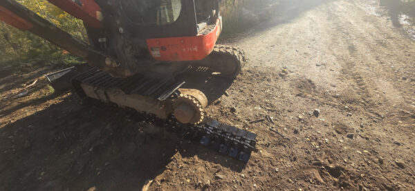 KX040-4B Steel tracks for a Kubota KX040-4