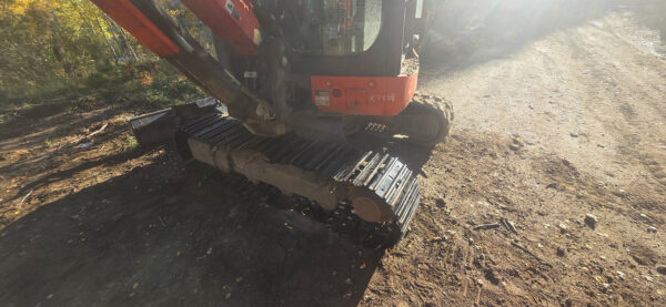KX040-4C Steel tracks for a Kubota KX040-4
