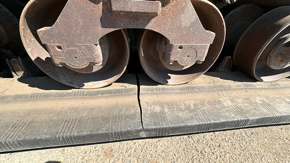 Komatsu CD110R Rubber Tracks - VIQAN Replacement Parts for Heavy Equipment - Rubber and Steel Tracks