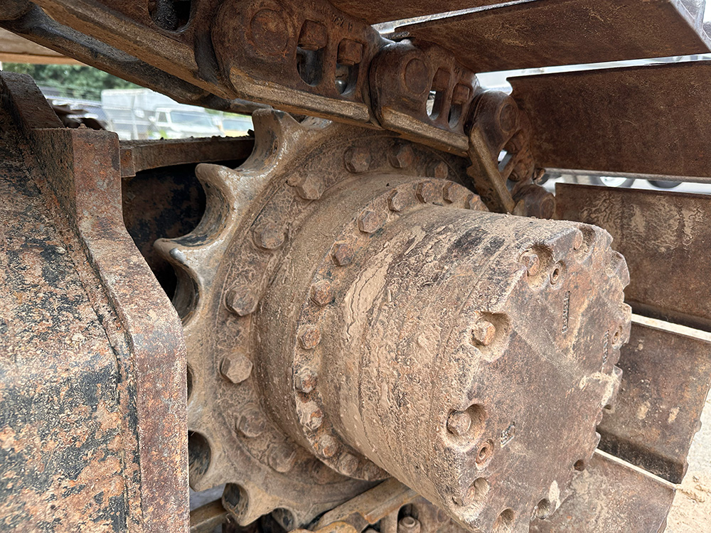 John Deere 210G - VIQAN Replacement Parts for Heavy Equipment - Rubber and Steel Tracks