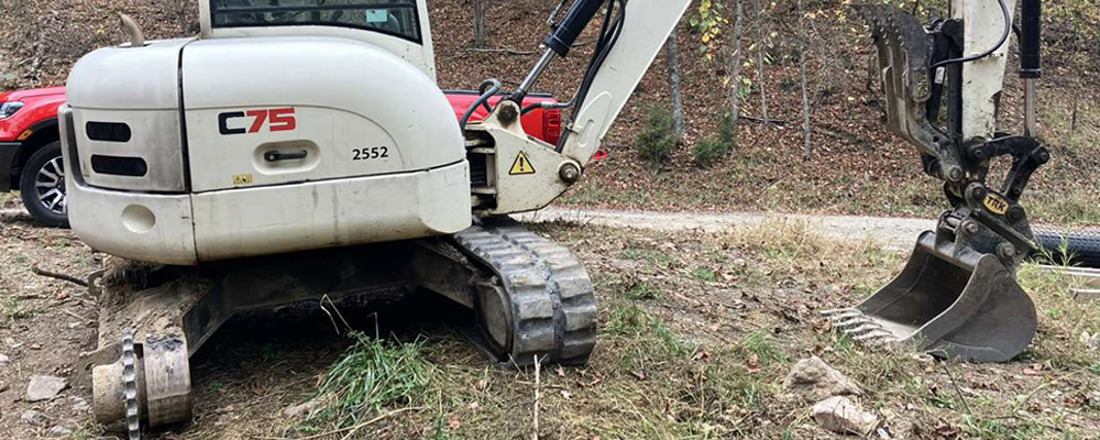 Terex TC75 Steel Tracks - VIQAN Replacement Parts for Heavy Equipment - Rubber and Steel Tracks