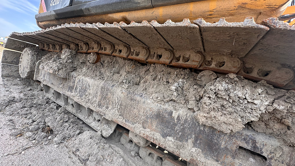 CAT 320DL Steel Tracks VIQAN Replacement Parts for Heavy Equipment - Rubber and Steel Tracks