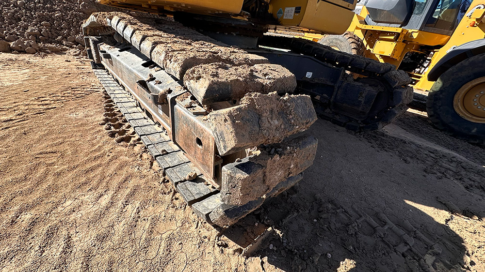 Komatsu PC238 USLC Steel Tracks VIQAN Replacement Parts for Heavy Equipment - Rubber and Steel Tracks