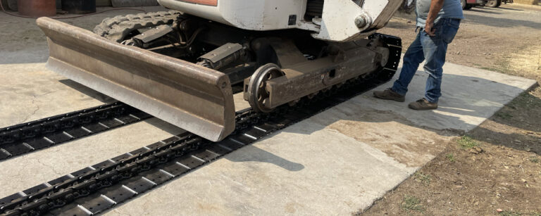 Bobcat 442 Steel Tracks VIQAN Replacement Parts for Heavy Equipment - Rubber and Steel Tracks