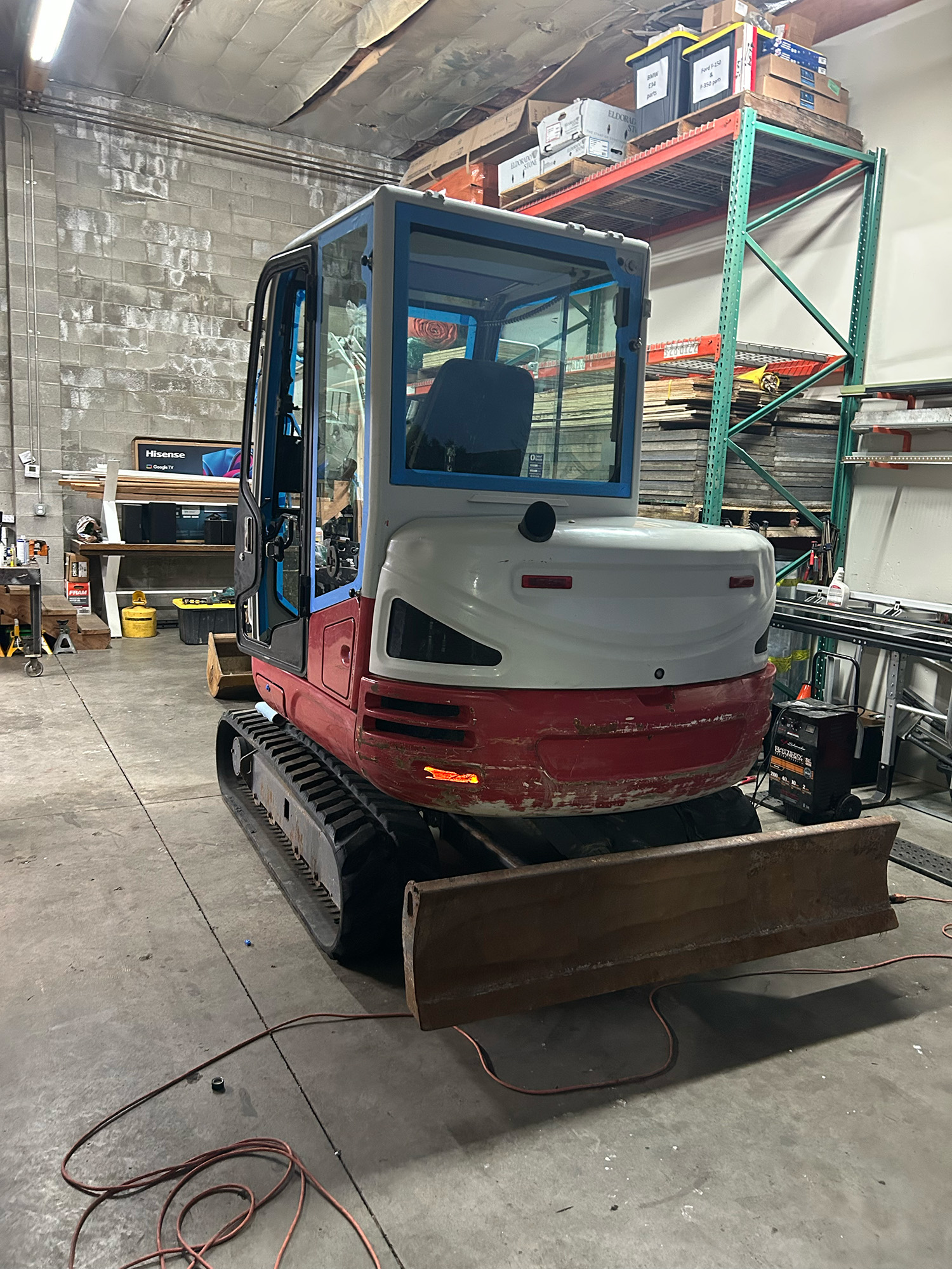 Takeuchi TB240 - Rubber Tracks VIQAN Replacement Parts for Heavy Equipment - Rubber and Steel Tracks