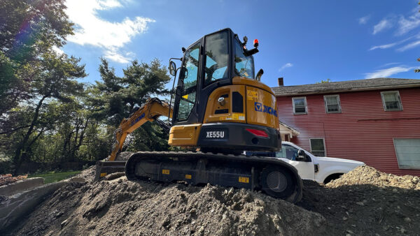 XCMG XE55U Rubber Track